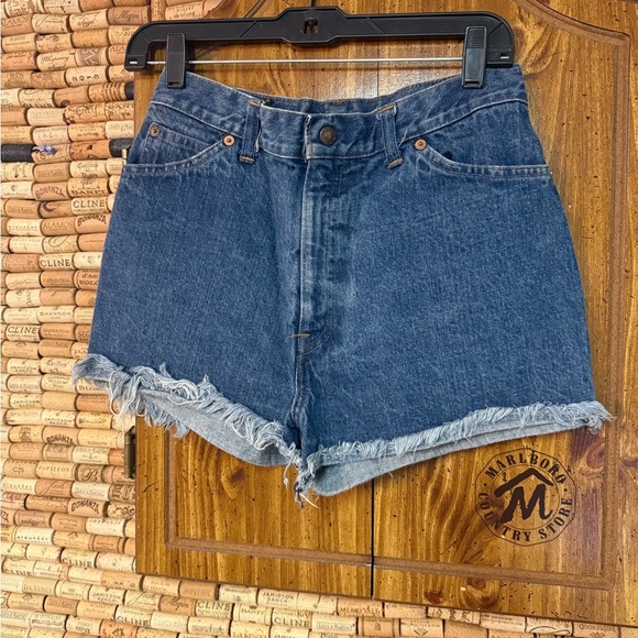 Vintage Levi’s Orange tab cotton high rise raw hem shorts size 13 - Picture 5 of 7